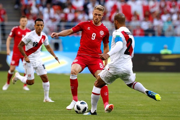 Copa do Mundo: Peru perde por 1 a 0 para a Dinamarca; veja o gol