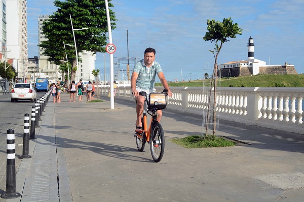 Novo sistema de compartilhamento de bicicletas de Salvador agrada usuários
