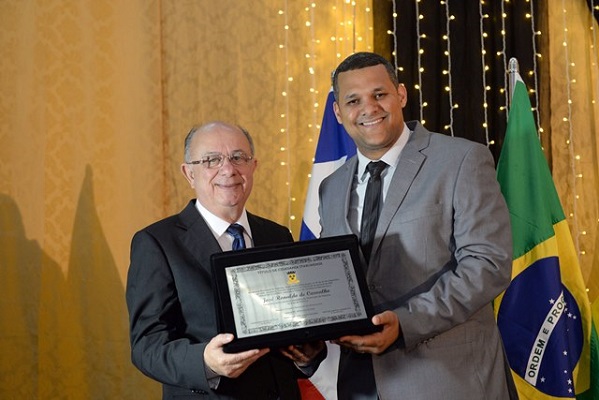 José Ronaldo recebe Título de Cidadão Itabunense