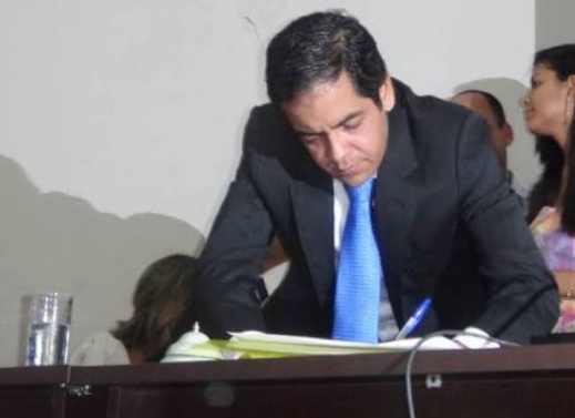 TJ-BA mantém bloqueio de bens do ex-prefeito de Irecê Luizinho Sobral