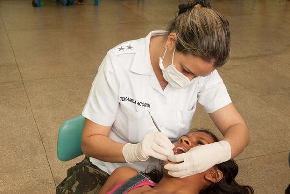 Exército abre 122 vagas para médicos, dentistas e farmacêuticos