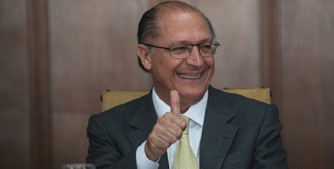 Alckmin afirma que energia solar pode acabar com conta de luz no Brasil