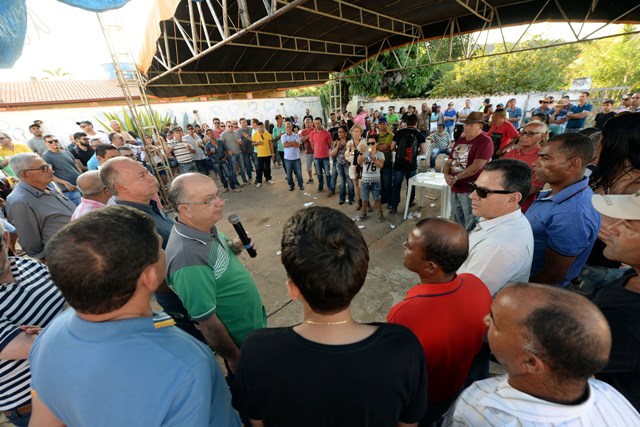 José Ronaldo participa de encontro com lideranças em Licínio Almeida