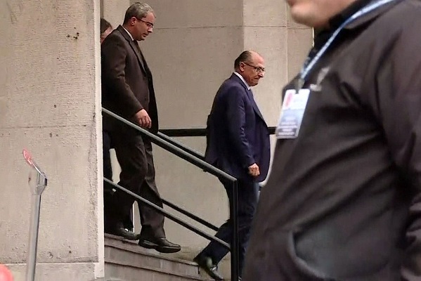 Alckmin depõe para inquérito sobre caixa 2 da Odebrecht