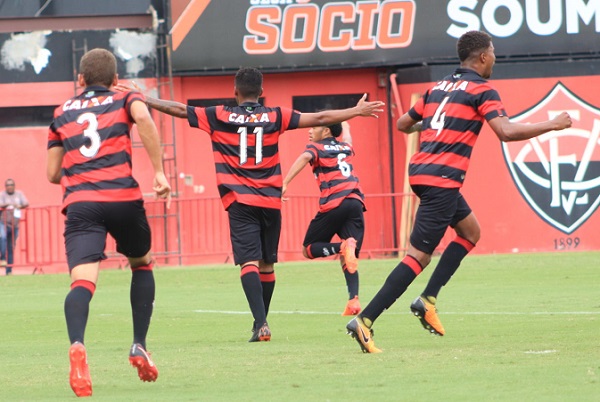 Vitória e Flamengo decidem vaga na final do Brasileirão Sub-20
