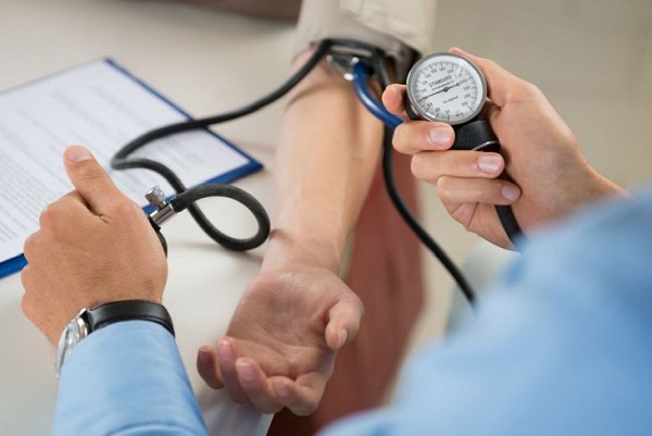 Prefeitura de Salvador convoca 150 médicos para postos de saúde