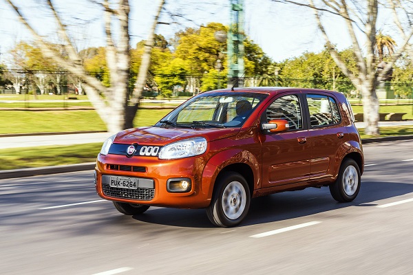 Fiat anuncia recall de airbags de 87 mil Uno, Palio e Grand Siena