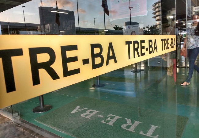 TRE-BA multa Instituto Atlasintel por irregularidade em pesquisa, diz colunista