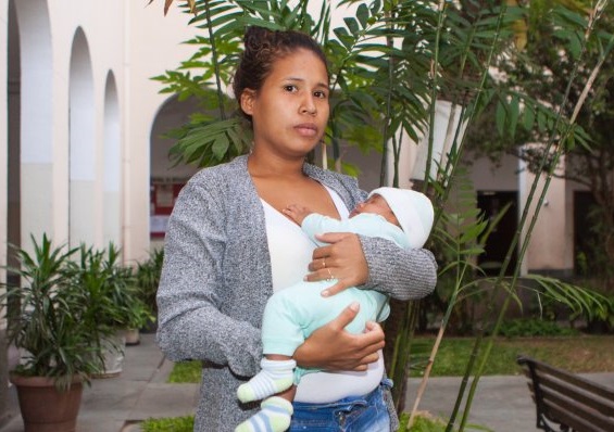 Roraima realiza três partos de venezuelanas grávidas por dia, diz jornal
