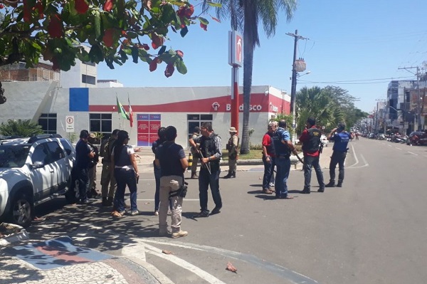Gerente de banco é feito refém e tem explosivos presos ao corpo em Paulo Afonso