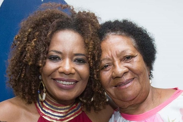 Mãe da cantora Margareth Menezes, Dona Diva morre aos 80 anos