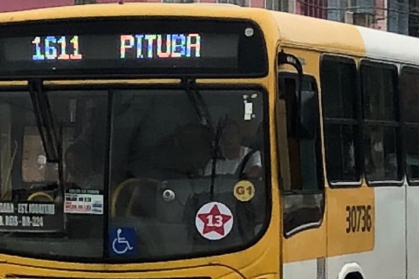 DEM vai acionar TRE contra empresas de ônibus com adesivos do PT em Salvador