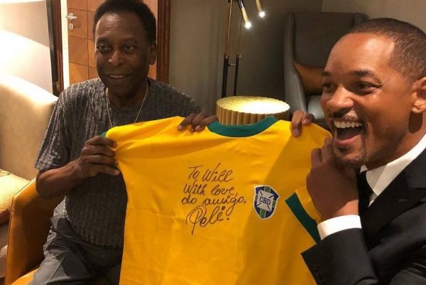 Will Smith realiza o sonho de conhecer Pelé