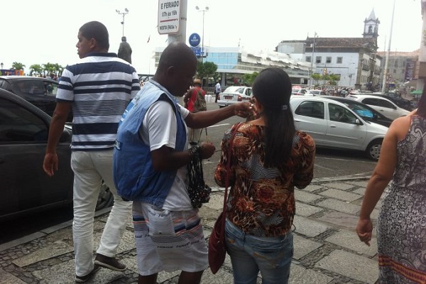 Capacitação de ambulantes do Centro Histórico de Salvador começa nesta quarta