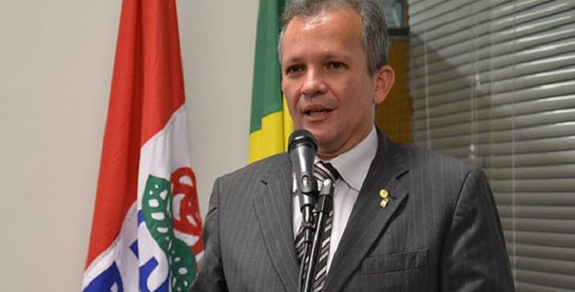 Líder do PDT, André Figueiredo afirma que “vai ser 60% a 40% para Bolsonaro”