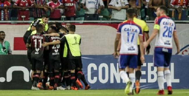 Sul-Americana: Bahia tem dois gols anulados e perde para o Atlético-PR por 1 a 0