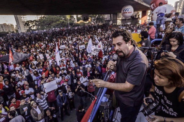 Em manifestação, Boulos estimula novamente invasão à casa de Bolsonaro