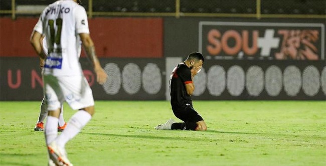 Vitória perde do Santos por 1 a 0 no Barradão; veja o gol