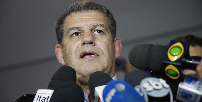 Presidente do PSL diz que Bolsonaro não irá a debates e não fará campanha de rua