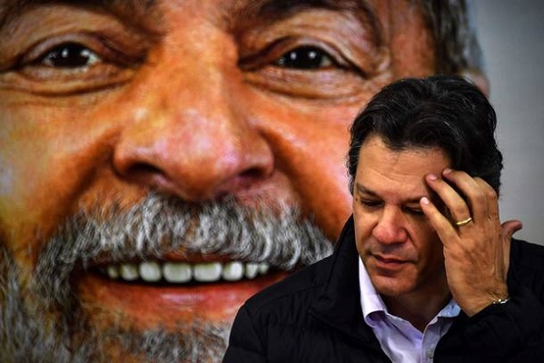 Haddad vai visitar Lula na prisão da PF nesta quarta-feira
