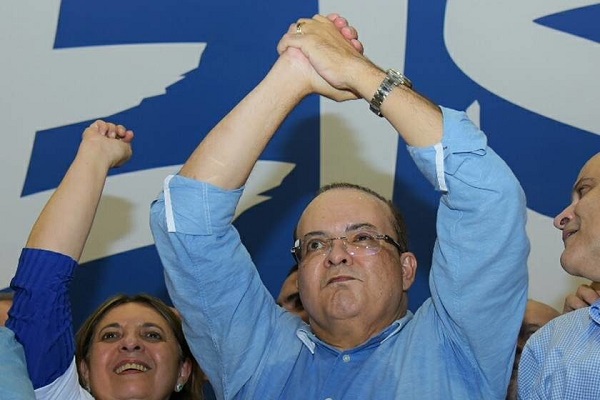 Com 70% dos votos válidos, Ibaneis Rocha (MDB) é eleito governador no DF