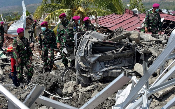 Indonésia tem 1,2 mil mortos após terremoto e tsunami