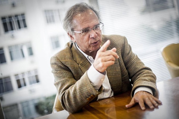 Paulo Guedes diz que vão acabar as “falcatruas” em bancos públicos