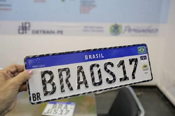 Detran pede prorrogação de prazo para implantar placa Mercosul na Bahia