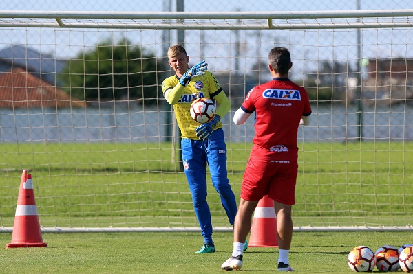 Bahia e Atlético-PR duelam nesta quarta pela Sul-Americana