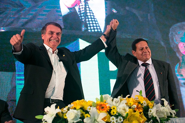 TSE marca diplomação de Bolsonaro e Mourão para 10 de dezembro