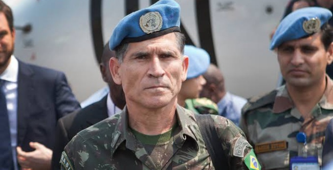 Bolsonaro anuncia o general Carlos Alberto dos Santos Cruz na Secretaria de Governo