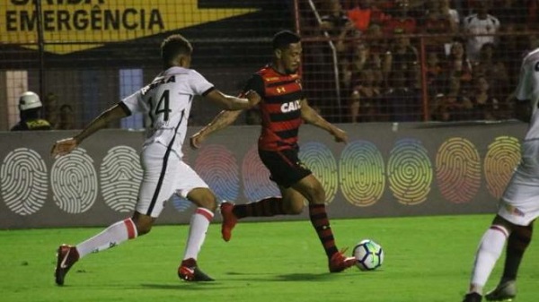 Vitória empata sem gols com o Sport e continua no Z-4