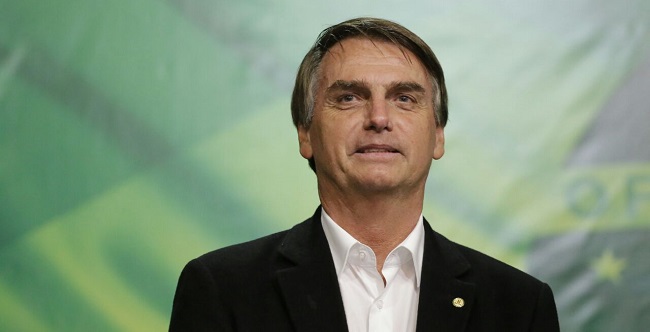 Em entrevista, Bolsonaro diz que vetaria aumento dos salários do Supremo