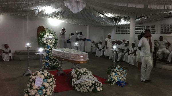 Mãe Stella de Oxóssi será enterrada neste sábado em Salvador