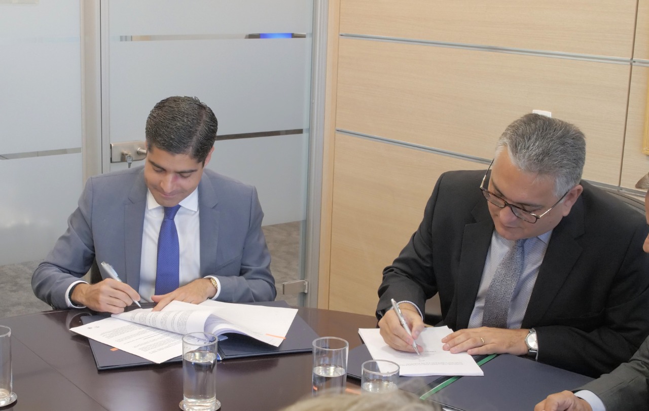 ACM Neto assina empréstimo de US$ 60,7 milhões da CAF para Salvador