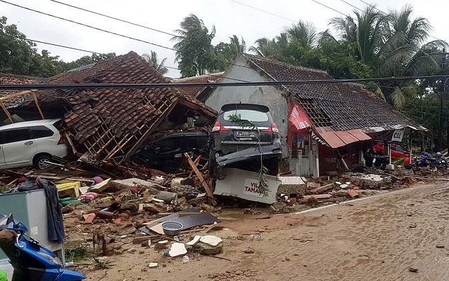 Indonésia tem mais de 200 mortos e 800 feridos por tsunami