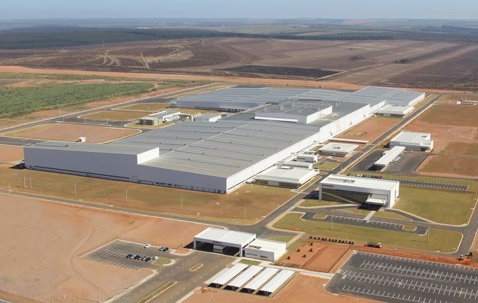 Honda vai inaugurar fábrica pronta há três anos no Brasil