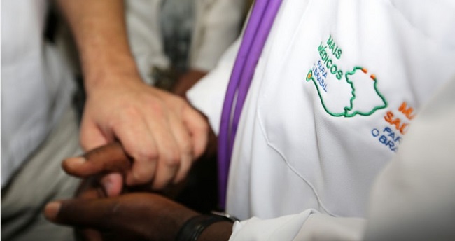 Mais Médicos prorroga inscrições para formados no exterior