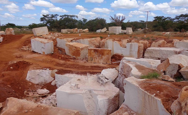 Mais de 60 empresas de mármore assinam acordo coletivo ambiental em Ourolândia