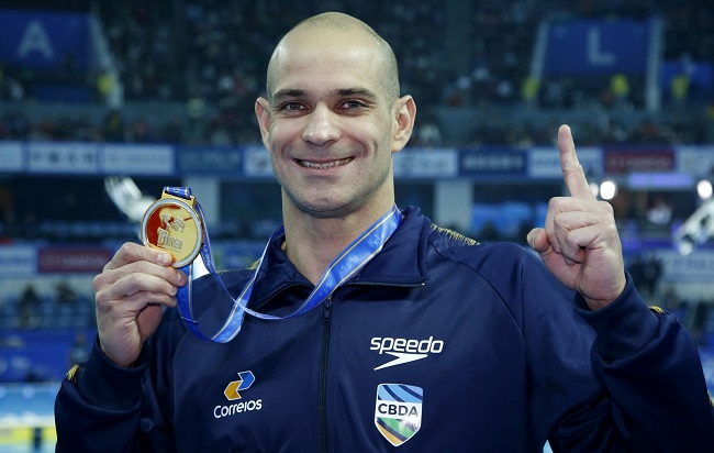Brasileiro Nicholas Santos conquista bicampeonato mundial de natação