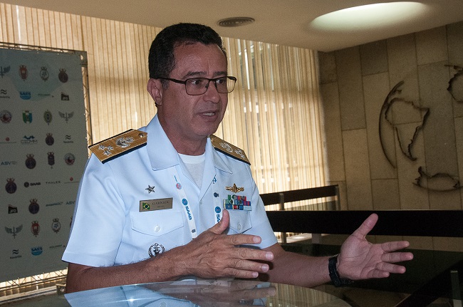 Almirante Garnier vai assumir a Secretaria Geral do Ministério da Defesa
