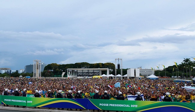 Posse de Bolsonaro leva 115 mil pessoas à Esplanada dos Ministérios