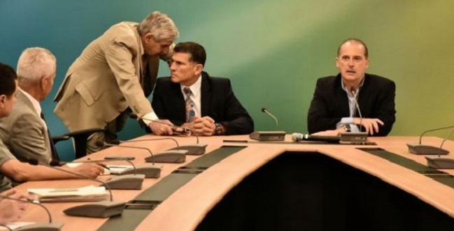 Onyx e Santos Cruz ficam à frente de negociações da reforma da Previdência