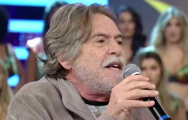Hospital Albert Einstein ingressa com queixa-crime contra ator José de Abreu