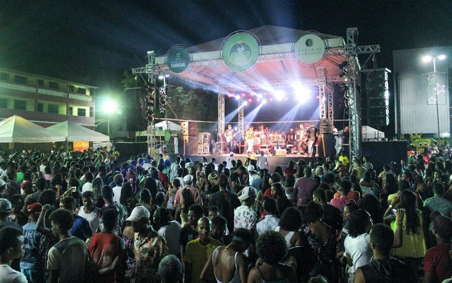 Lavagem de Barra do Pojuca abre ciclo de festas na Costa de Camaçari