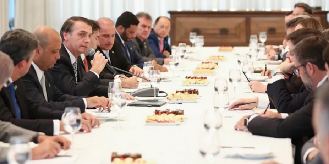 Bolsonaro articula aprovação da reforma da Previdência com líderes aliados