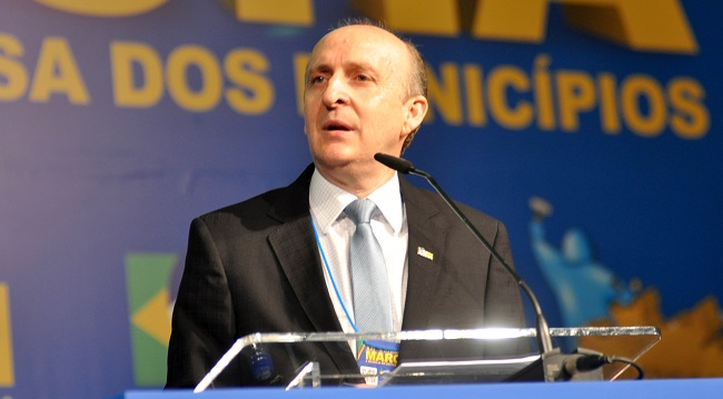 “Prefeitos vão apoiar reforma da Previdência”, diz presidente da CNM