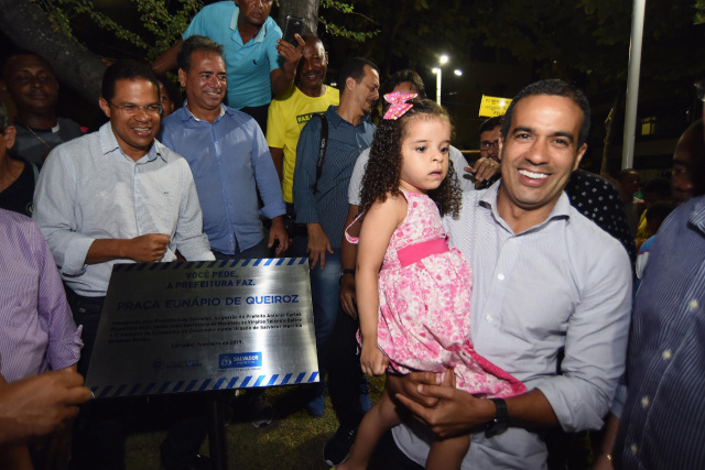 Vice-prefeito Bruno Reis inaugura praça reformada no Bom Juá