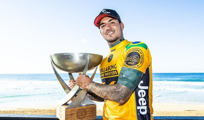 Medina estreia nesta quarta em campeonato de surfe em Fernando de Noronha