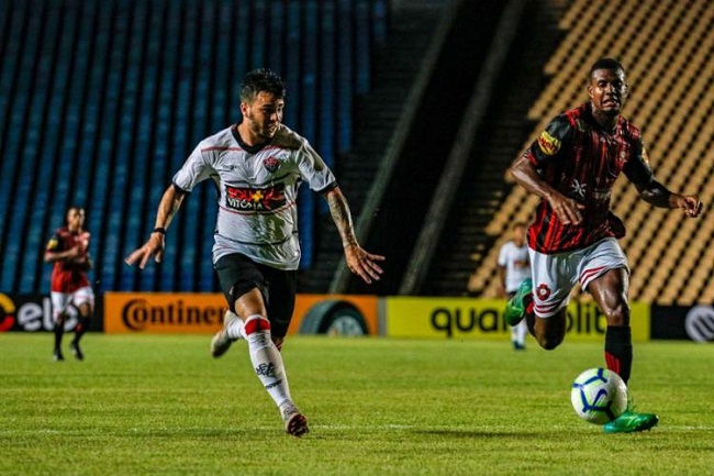 Vitória leva 2 a 0 do Moto Club e está fora da Copa do Brasil